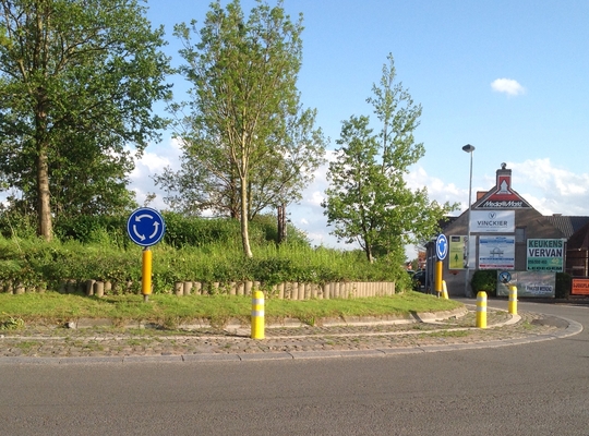 De rotonde op de Roeselarebaan en Ringweg is één van de 22 overblijvende zwarte punten in Vlaanderen 